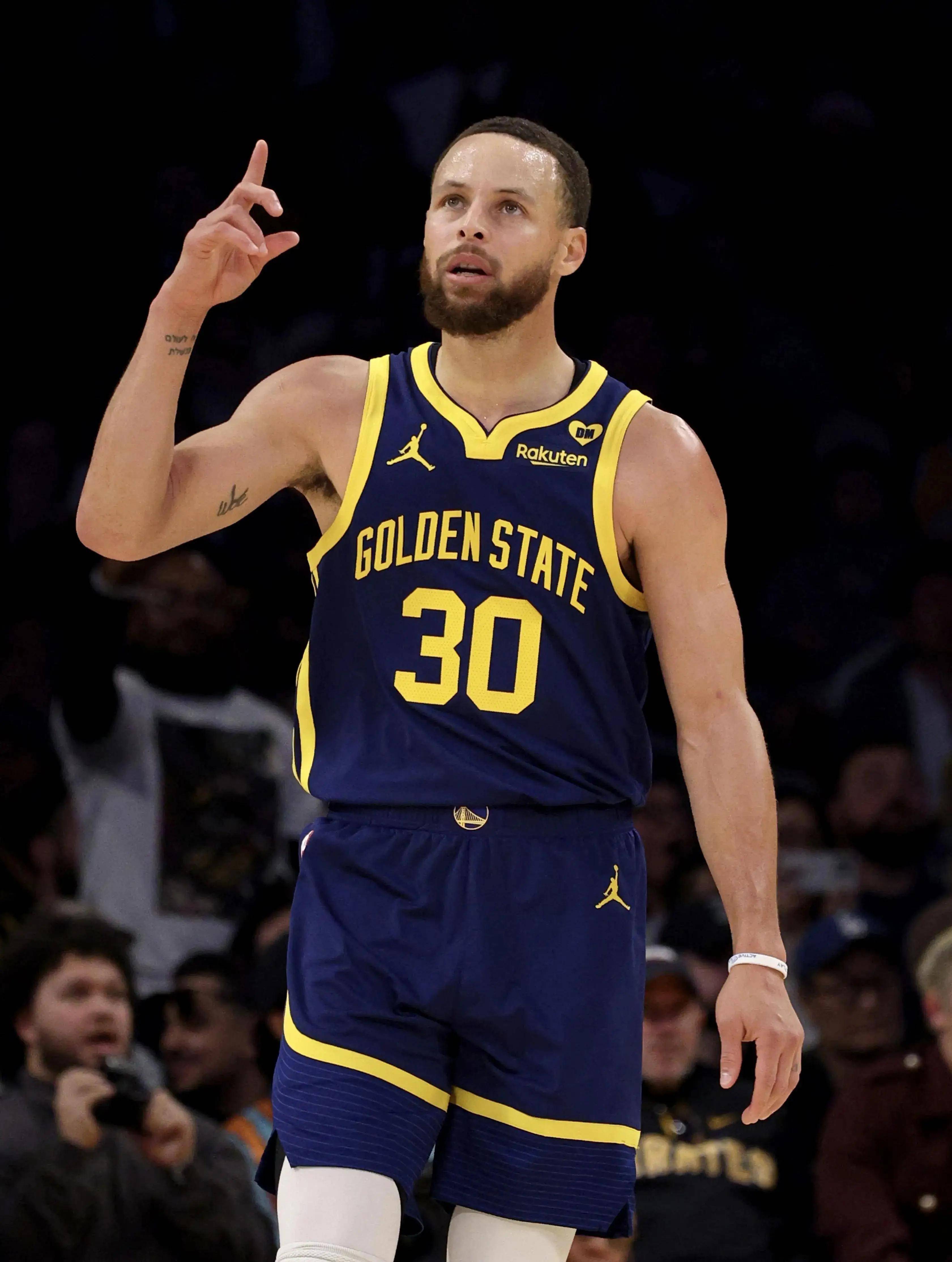 乐部之间的 乐部之间的