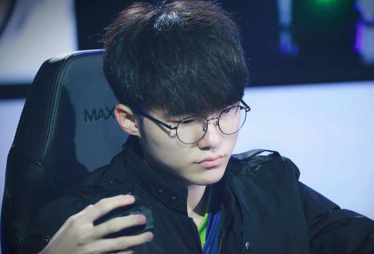 哨的点缀 哨的点缀